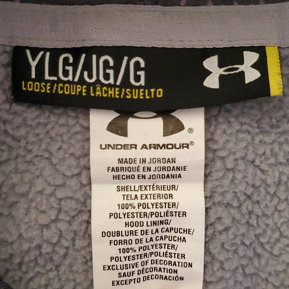 Girls Under Armour Sweatshirt. - Picture 2 of 5